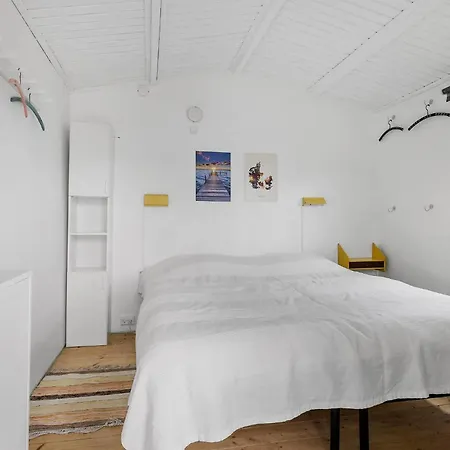 2 Bedroom Awesome In * אוטרופ