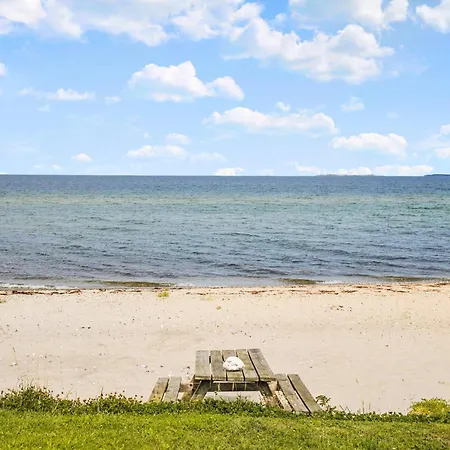 2 Bedroom Awesome In Holiday home Otterup