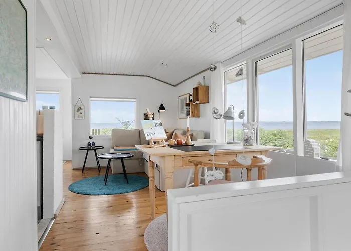 2 Bedroom Awesome In Сasa de vacaciones *