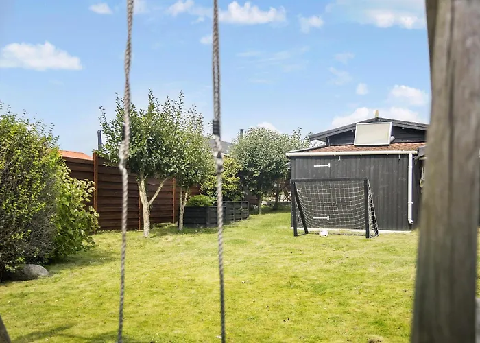 2 Bedroom Awesome In *